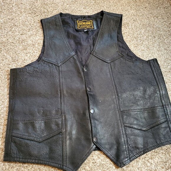 Genuine‎ Leather Black Biker Vest Mens  Size 42 Short Length V-Neck Pockets - Picture 1 of 9